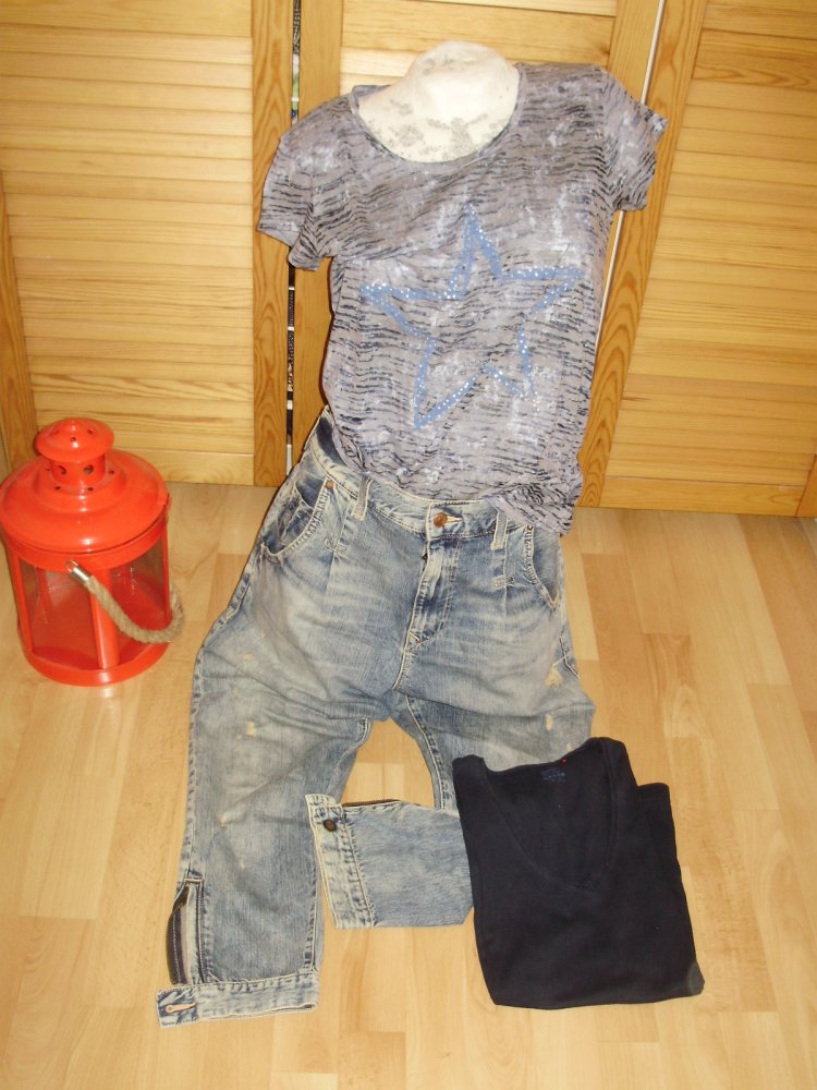Outfit 9: Jeans 7/8 + Shirt Glitzerstern + Esprit Shirt dblau S