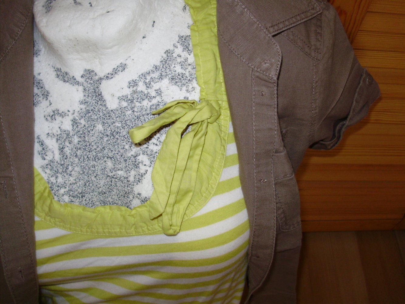 Outfit 10: horts braun+Michael Kors Shirt + Milano KA Bluse Leinen/BW S/M