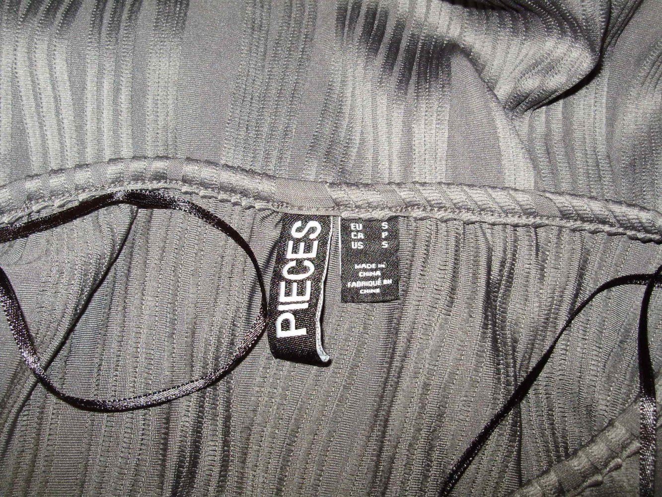 Ausgefallenes LA Shirt wie Plissee grau S
