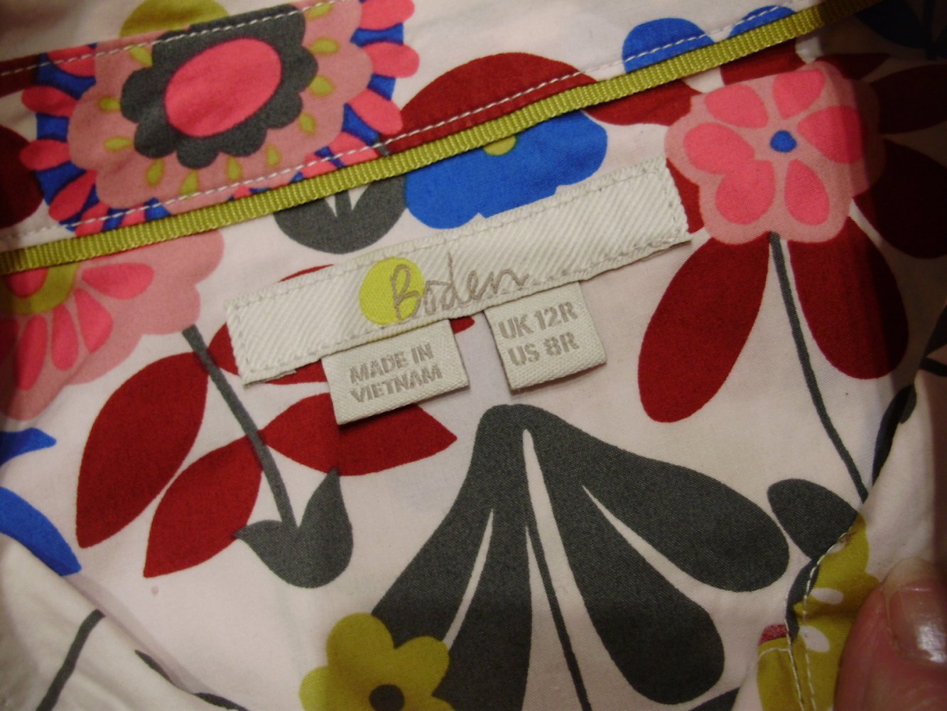 Boden Bluse LA weiß mit bunten Blumen allover 12R/8R = M