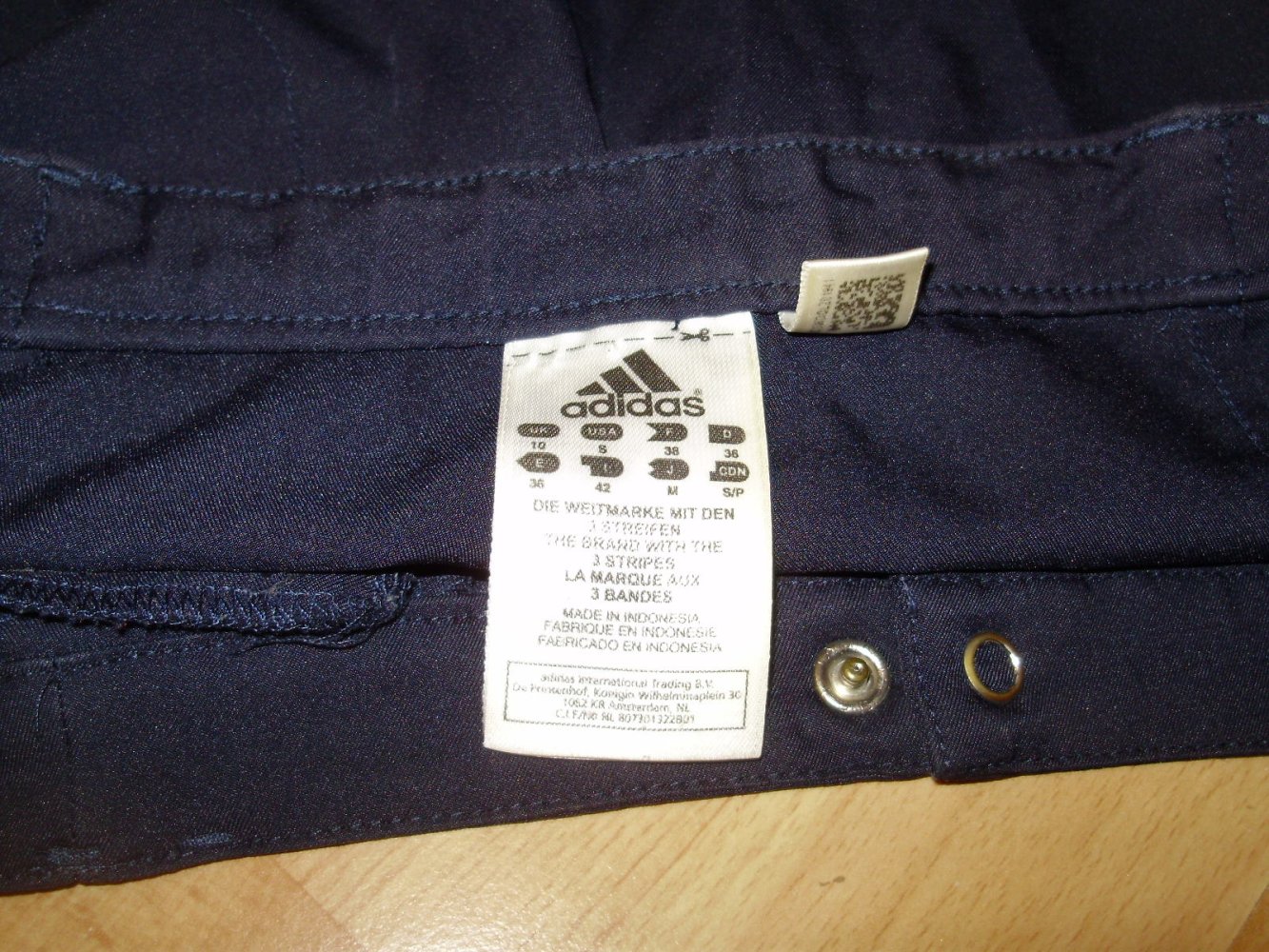 Adidas Shorts blau Taschen mit Drückern 36