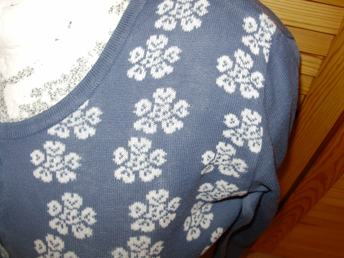 Deerberg Cardigan leicht taubenblau Rosenmuster S M Baumwolle