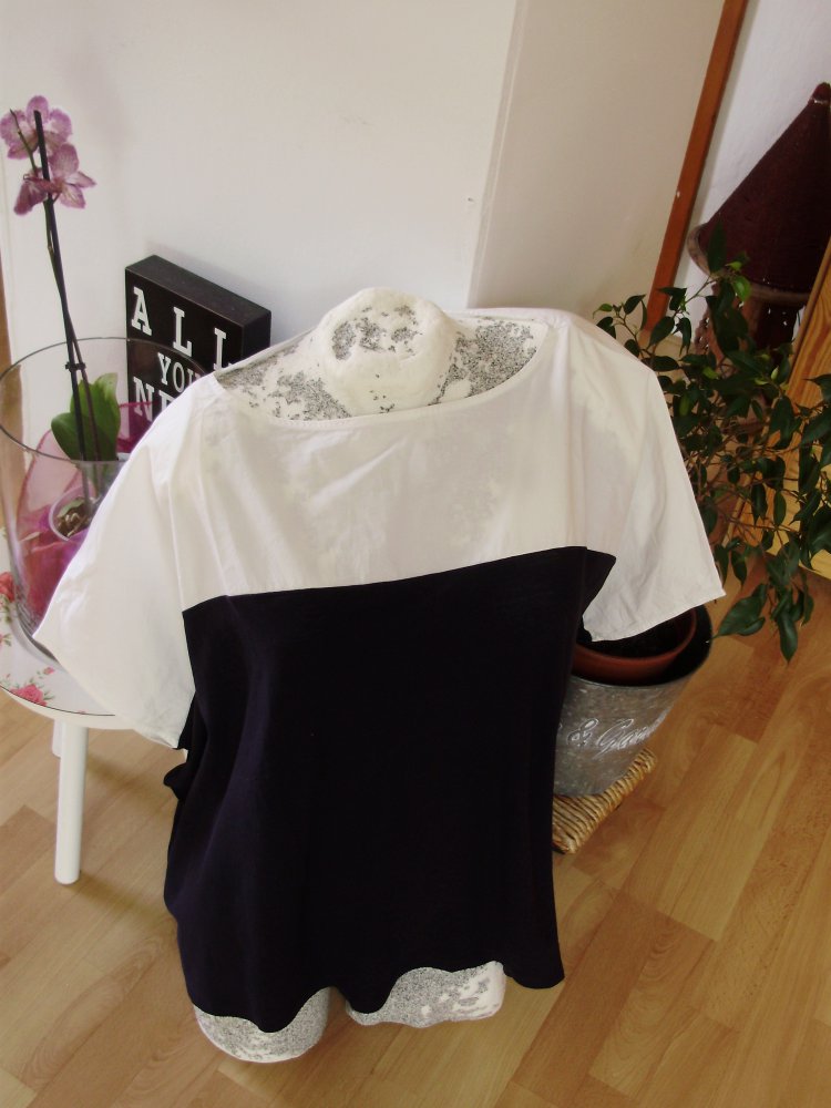 COS Oberteil oversize weiß Dunkelblau S wie neu
