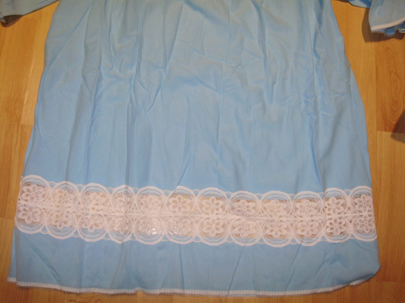 Nachthemd hellblau Spitze warm LA 54