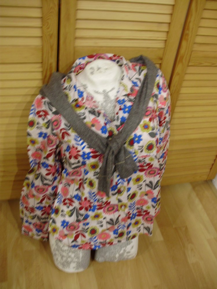 Boden Bluse LA weiß mit bunten Blumen allover 12R/8R = M