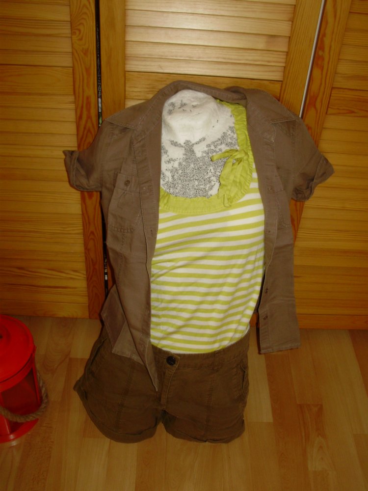 Outfit 10: horts braun+Michael Kors Shirt + Milano KA Bluse Leinen/BW S/M