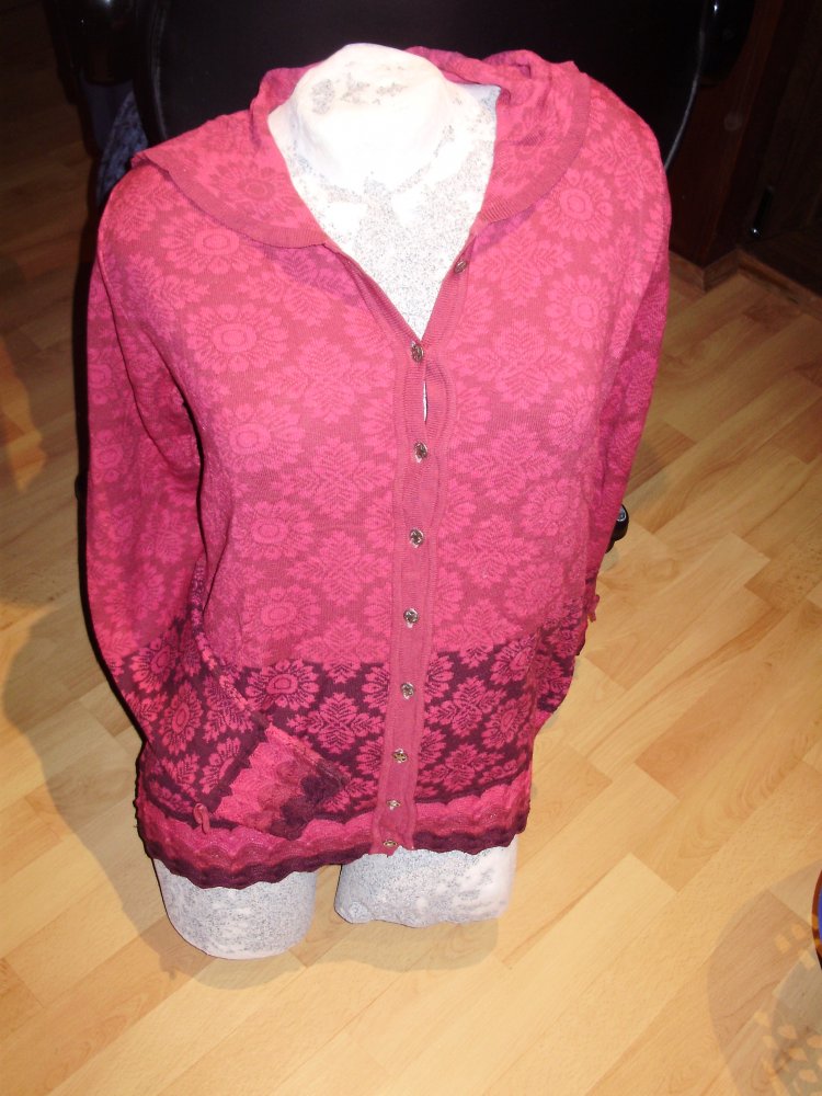 Sorgenfri Cardigan Strickjacke rosa bordeaux Kapuze XL