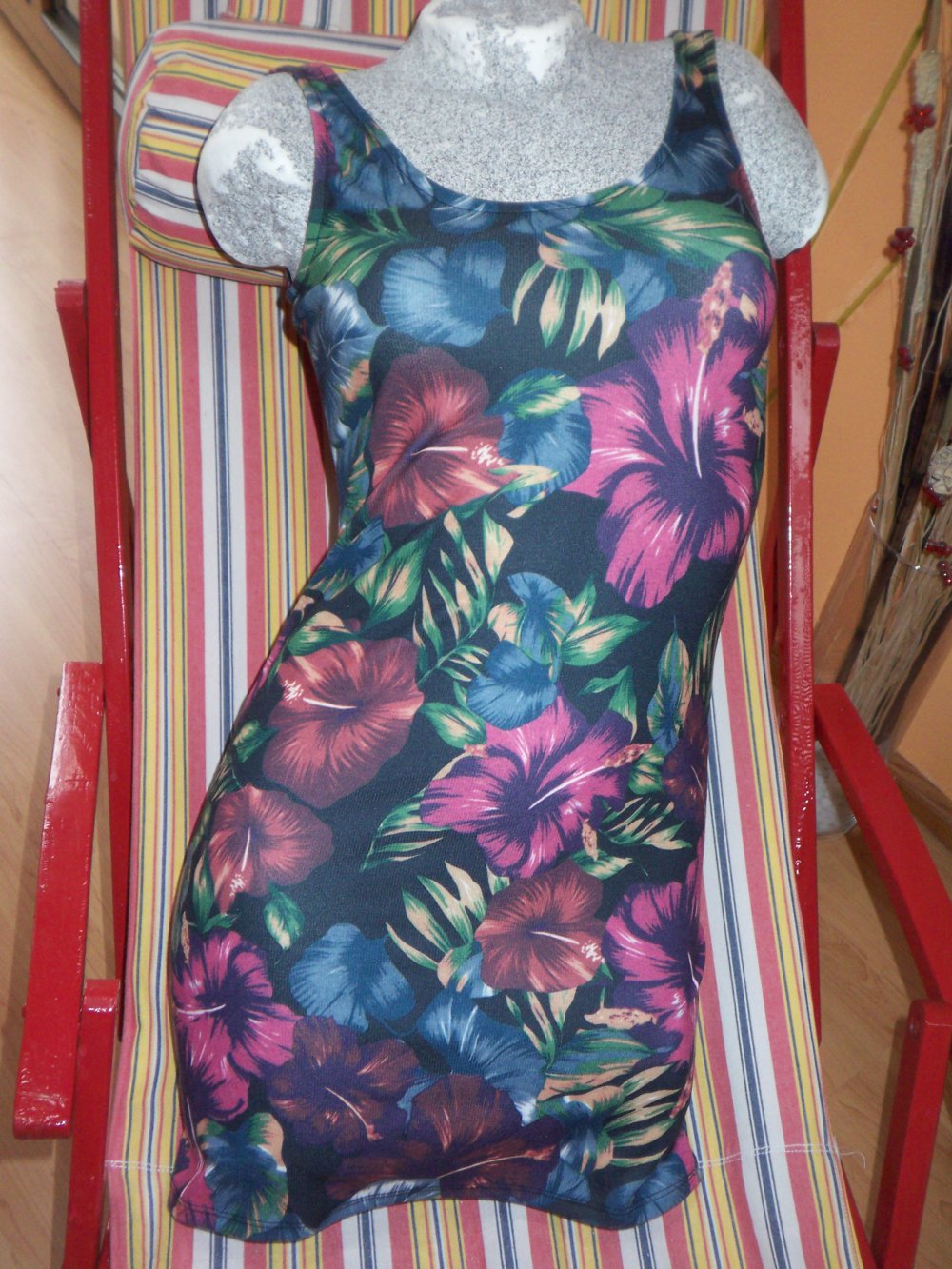 zara Kleid Etui Blumen sexy Stretch S nagelneu mit Etikett