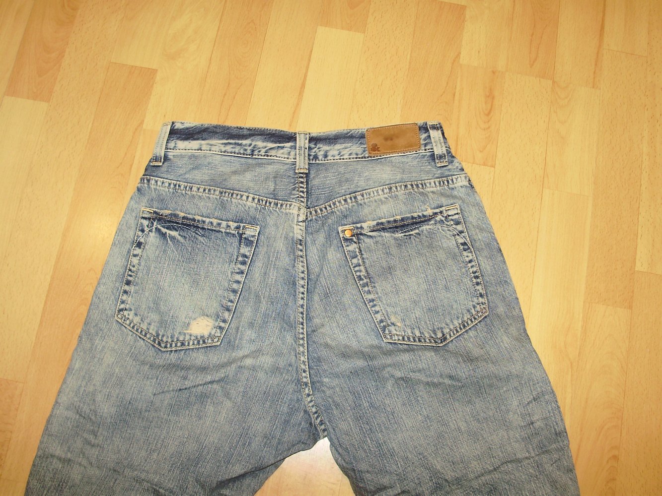 Jeans ausgefallen 7/8 Länge Gr 26 =S