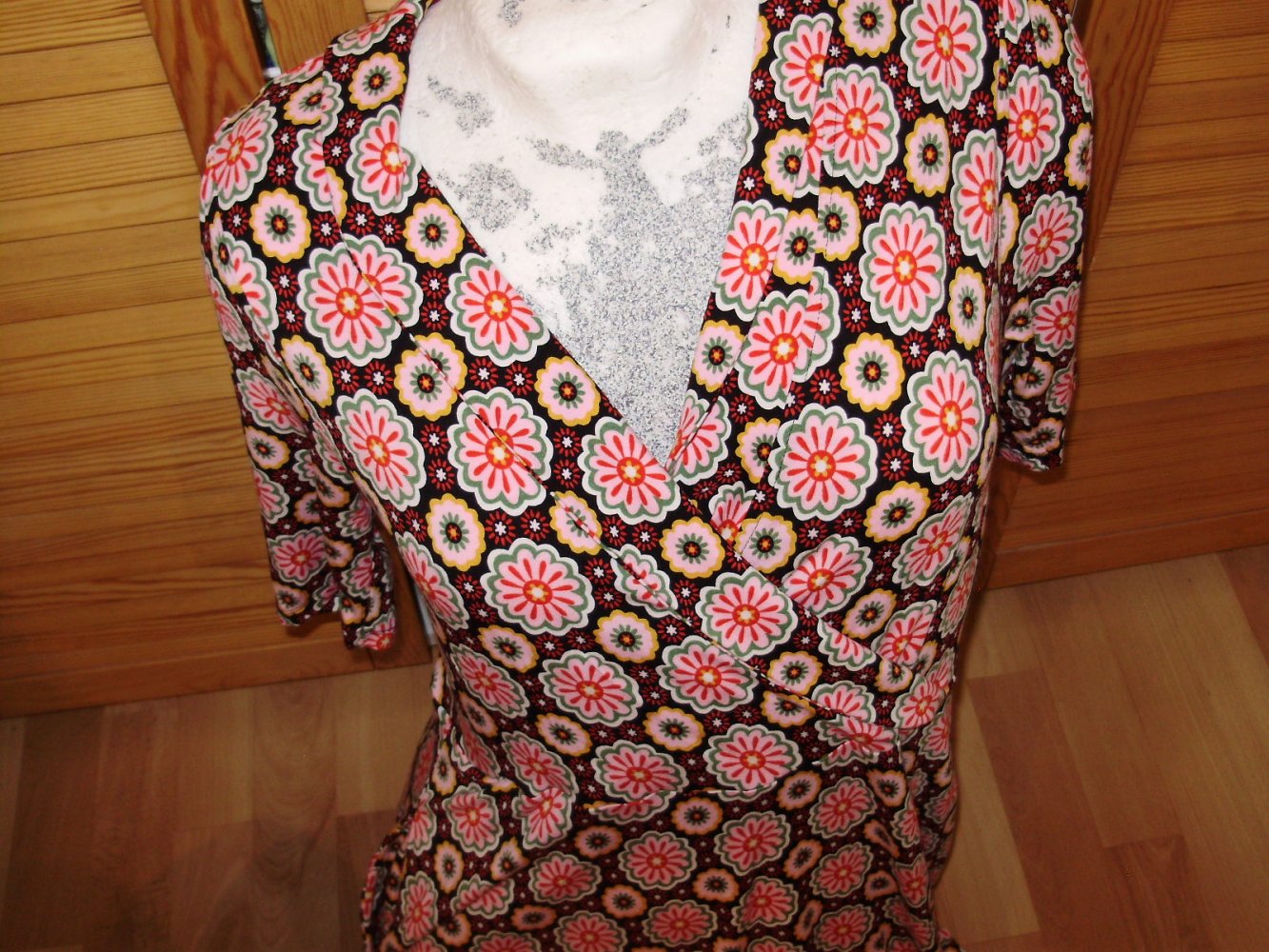 Boden Kleid Wickeloptik bunt Blumen Muster L