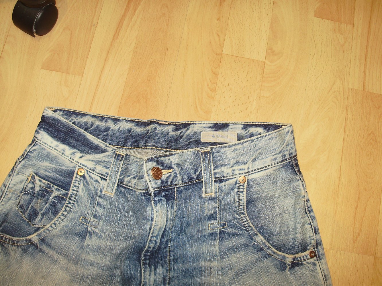 Jeans ausgefallen 7/8 Länge Gr 26 =S
