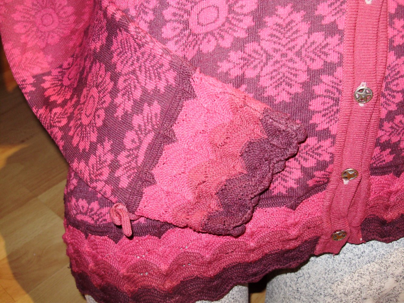 Sorgenfri Cardigan Strickjacke rosa bordeaux Kapuze XL