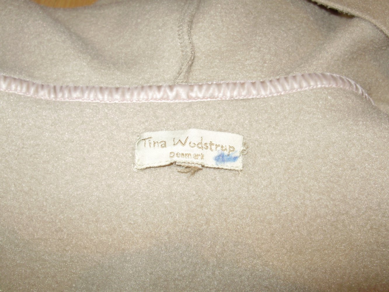 Tina Wudstrup Cardigan Mantel beige Blumenapplikation XS S