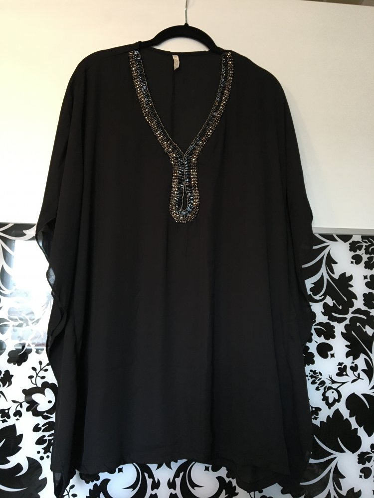 Tunika mit Perlenstickereien 