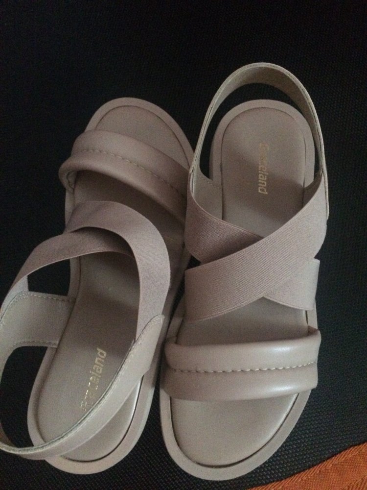Beige Sandalette mit Platteauabsatz