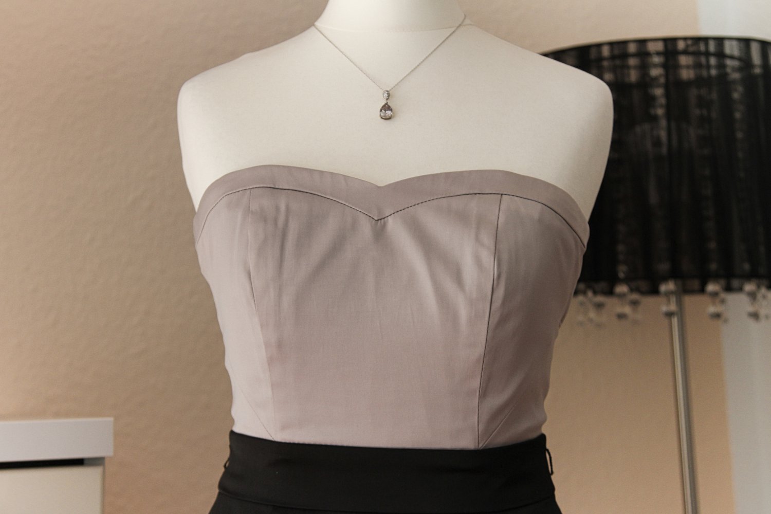 Elegantes schönes Kleid mit Stil Cocktailkleid