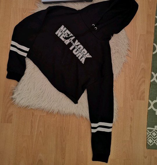Cropped hoodie
