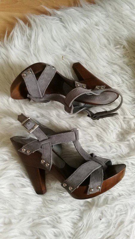 Holz High heels