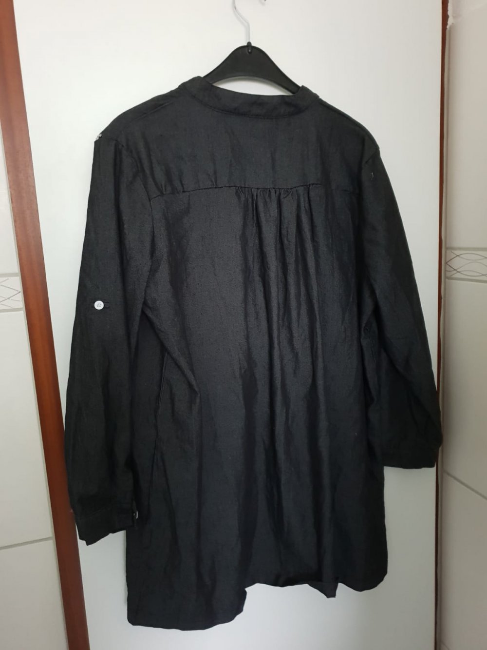 Bluse, langärmlig, weiße Knöpfe 4 XL