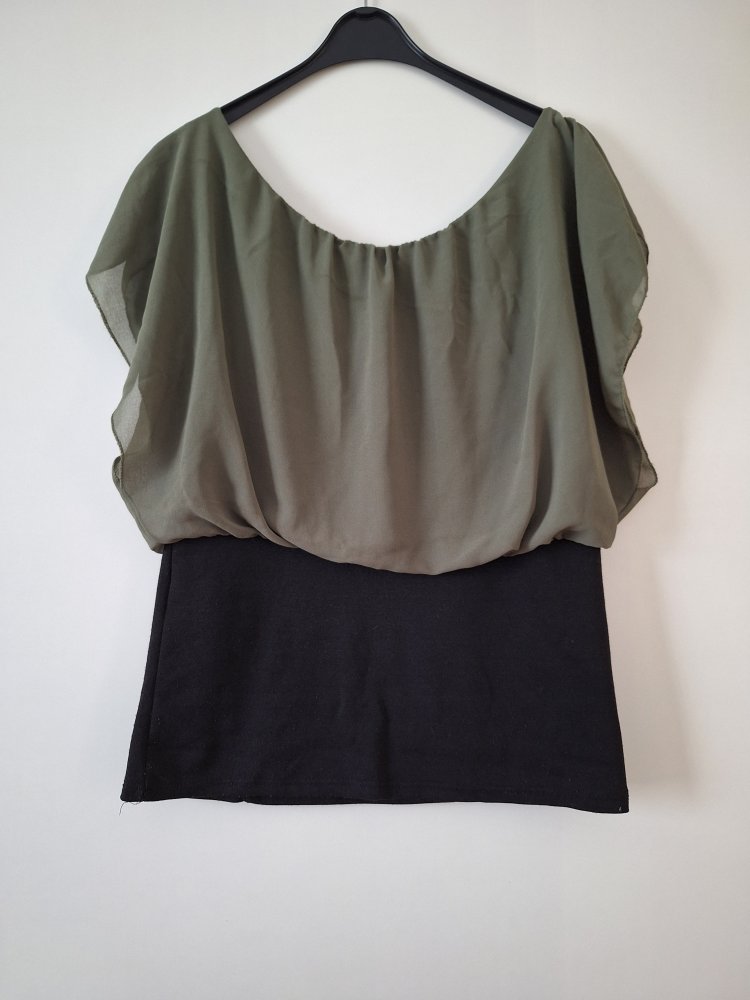 Schickes khakigrünes Blusenshirt