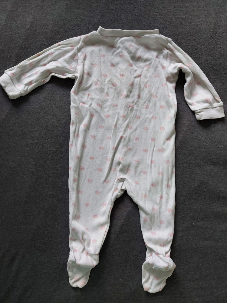 weißer Baby-Schlafanzug mit rosa Elefanten Gr. 62