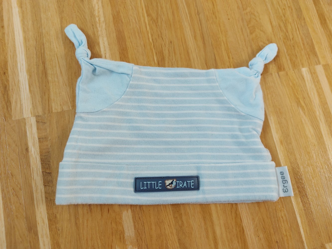 hellblaue Babymütze 