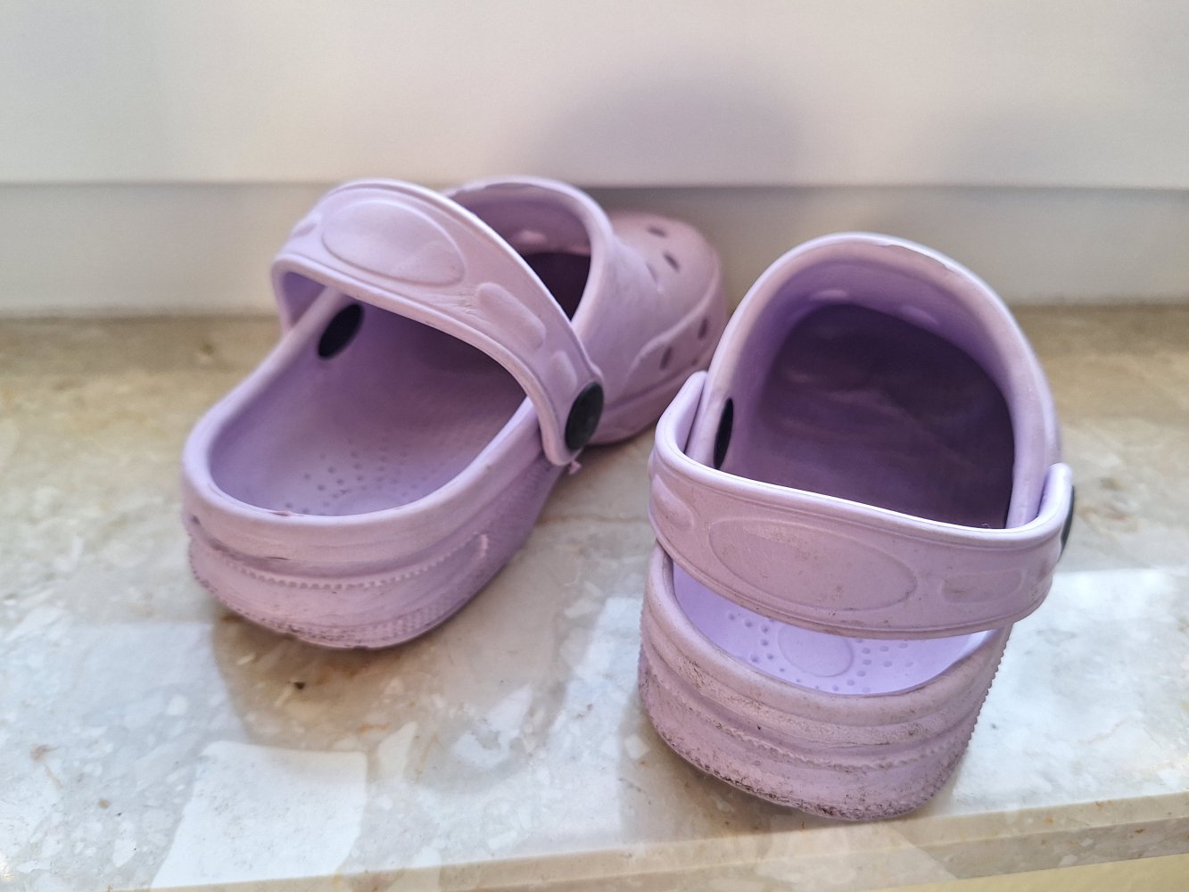 fliederfarbene lila Gartenschuhe (wie Crocs) Gr. 24/25