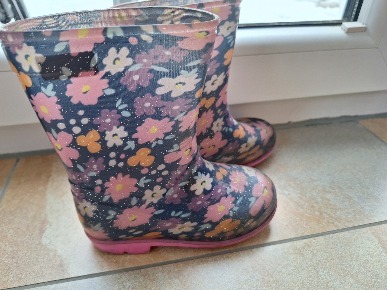 Dunkelblaue Gummistiefel Gr. 25 Blumen und Glitzer