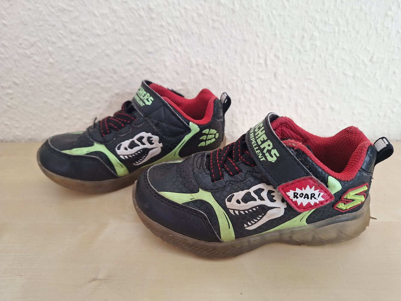 Turnschuhe Dinosaurier von Skechers, Gr. 24 Leuchtschuhe Sneaker S Lights: Illumi-Brights - Dino-Glo