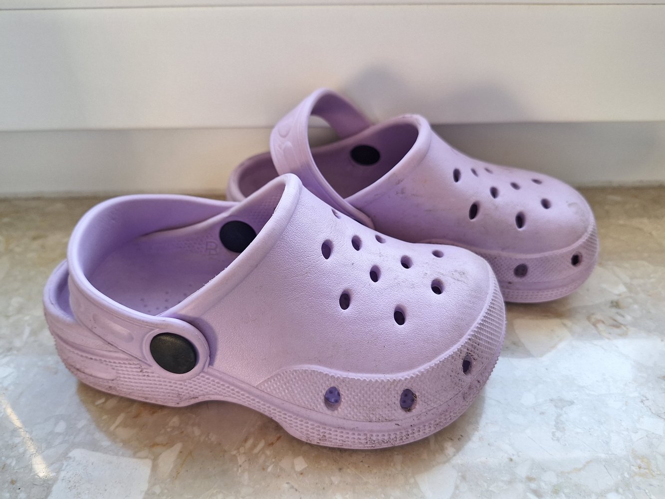 fliederfarbene lila Gartenschuhe (wie Crocs) Gr. 24/25