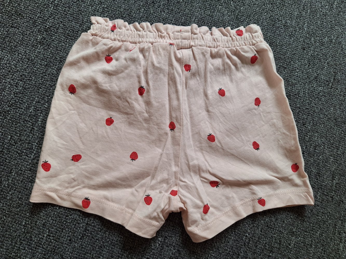 Kurze Hose mit Erdbeeren, Gr. 80 Sommershorts