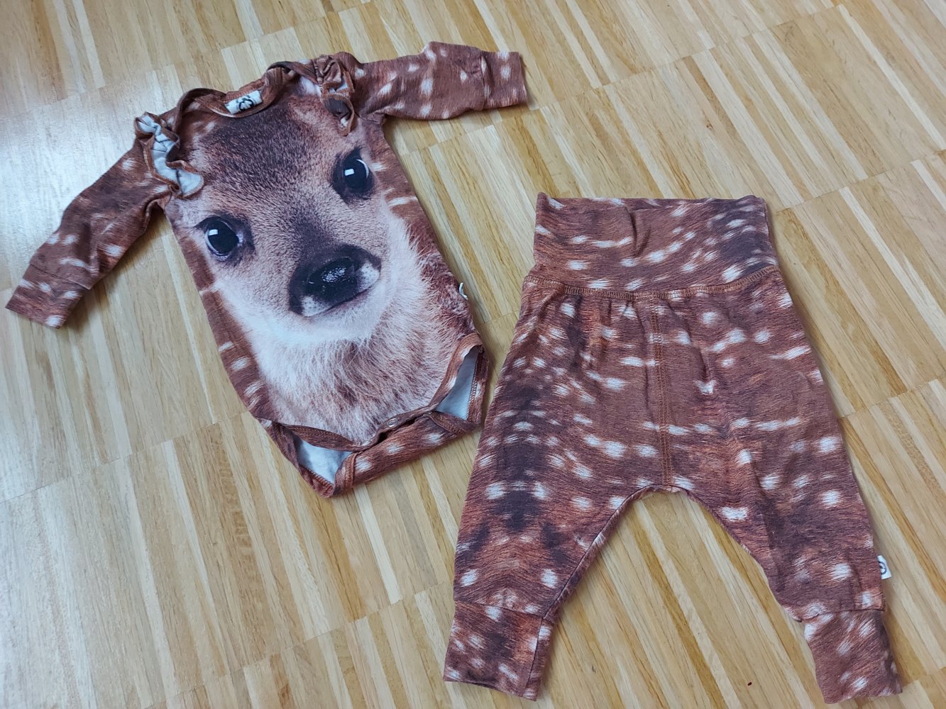 supersüßes Babybody-Set mit Rehmotiv