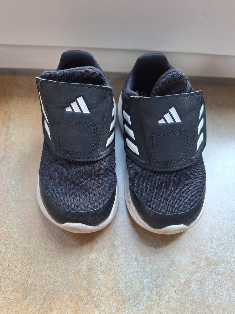 Adidas RunFalcon 3.0 Hook-and-Loop Gr. 23 schwarz mit Cloudfoam
