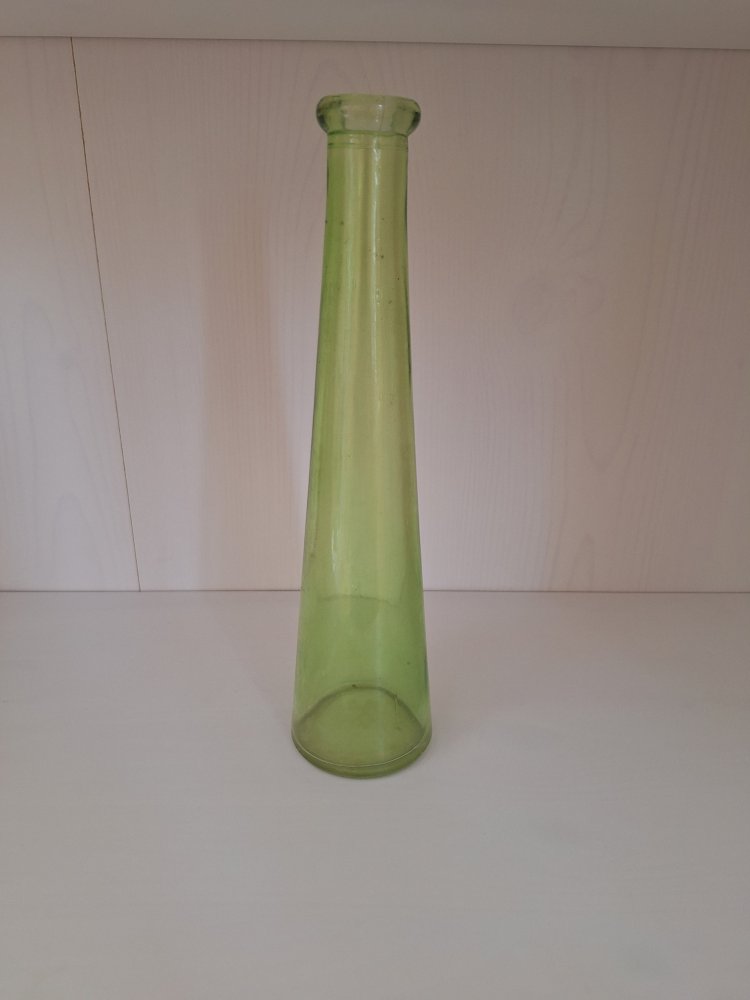 Schmale grüne Vase Solifleurvase