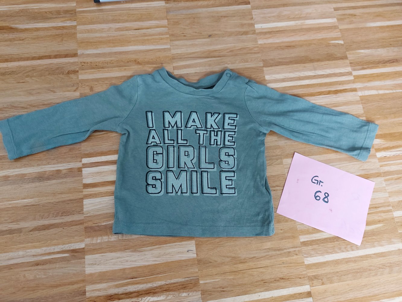 langärmliger olivgrüner Babypullover Gr. 68 I make all the girls smile