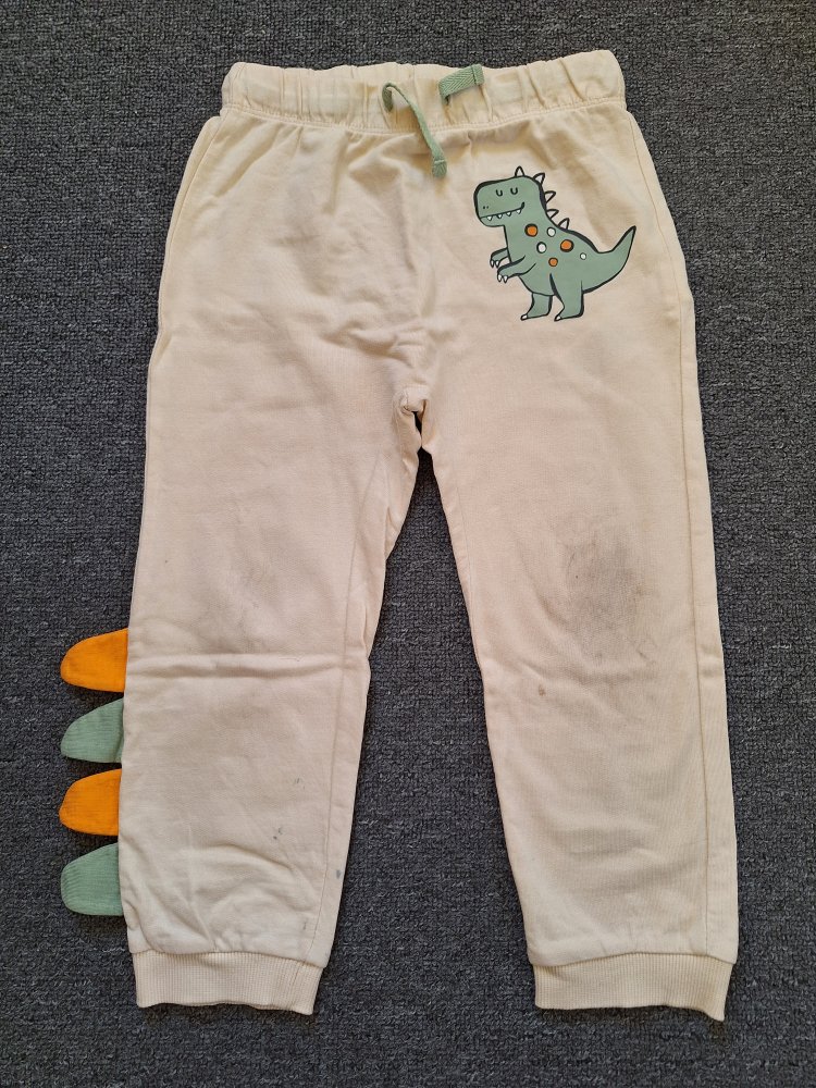 Bequeme Dino-Jogginghose, Gr. 98