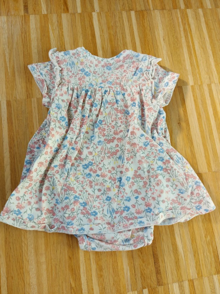 geblümtes Bodykleidchen Gr. 62