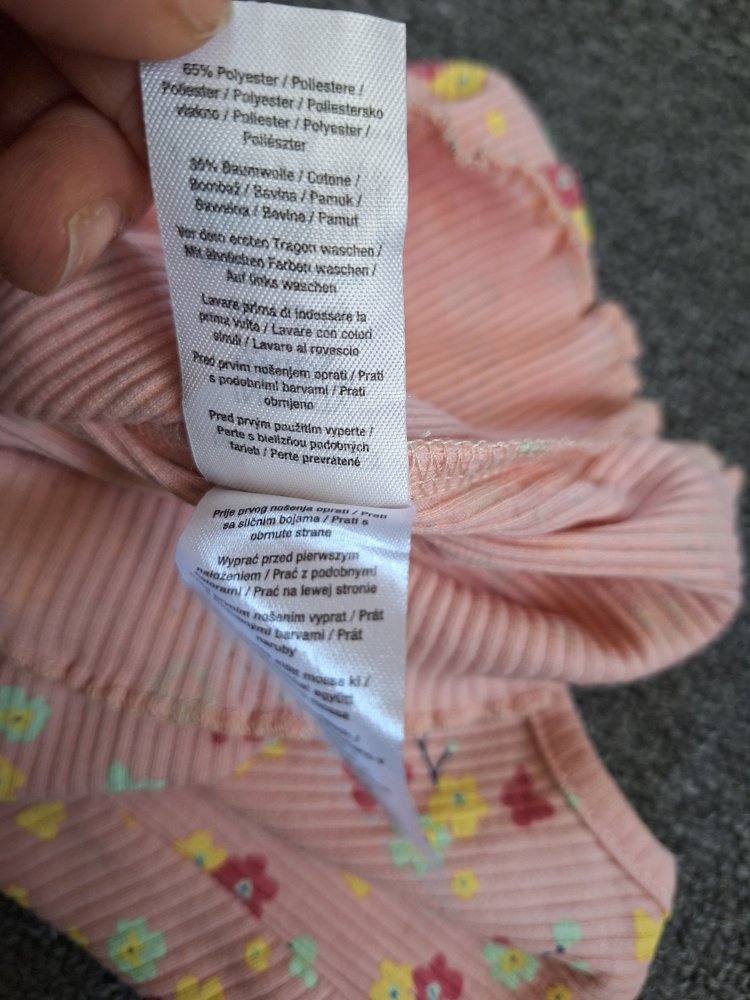 Geripptes Blumentshirt Gr. 92