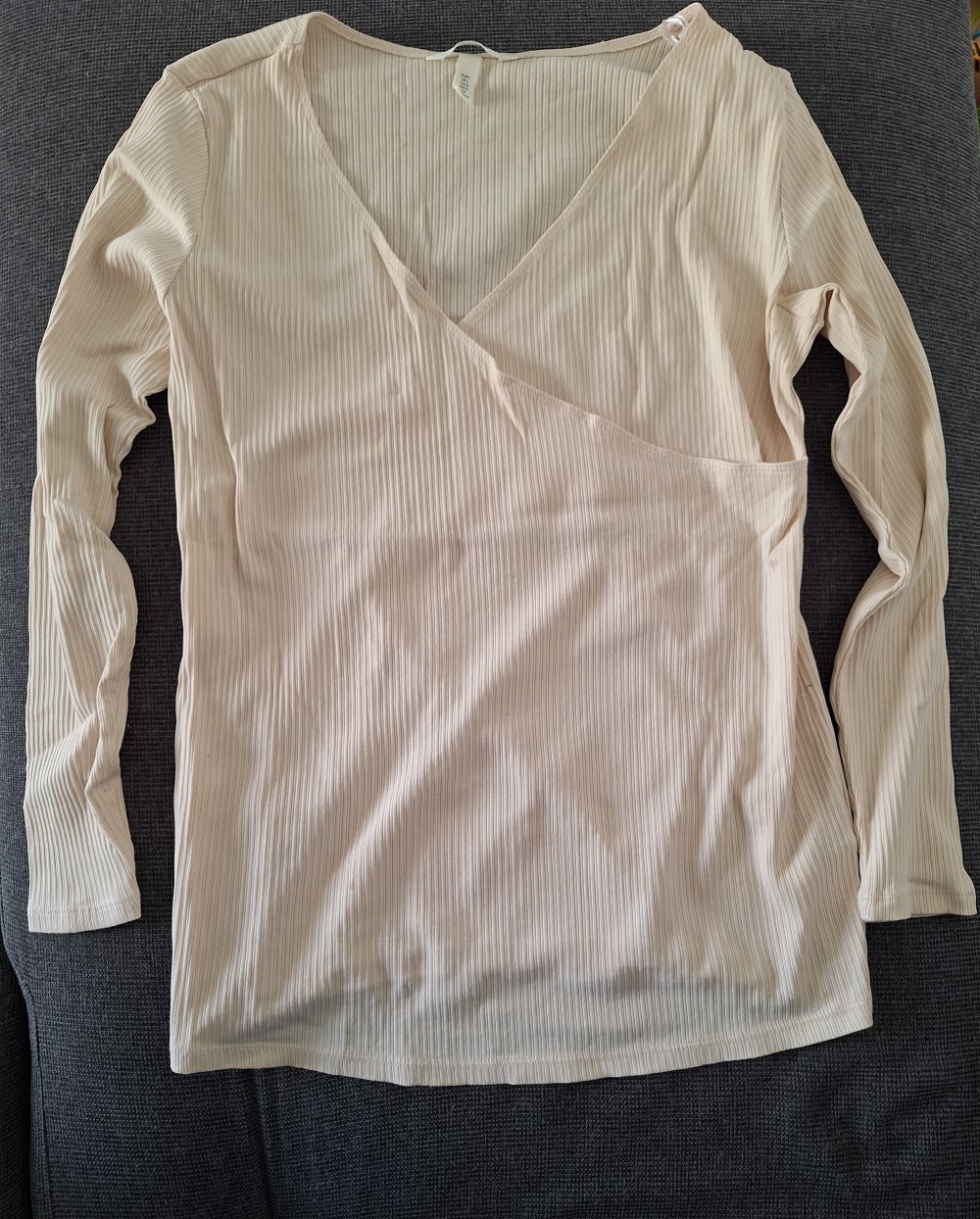 Cremefarbenes praktisches und komfortables geripptes Stillshirt Gr. L