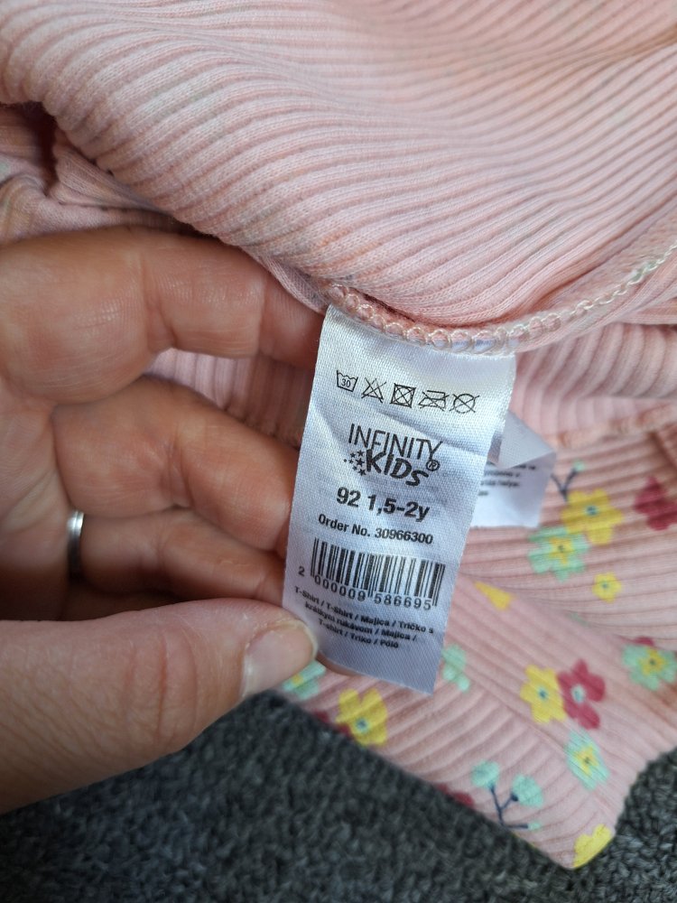 Geripptes Blumentshirt Gr. 92