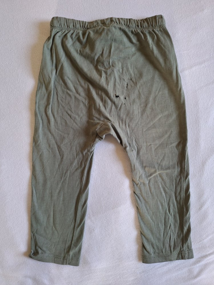 dünne khakifarbene Stoffhose, Gr. 92 mit Löchern hinten! unisex