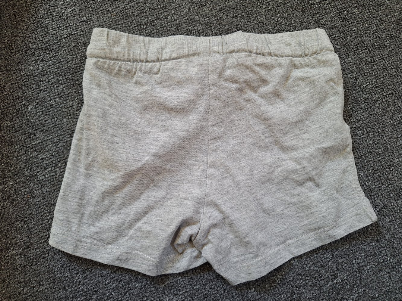 graue kurze Hose / Sommershorts Gr. 80 unisex