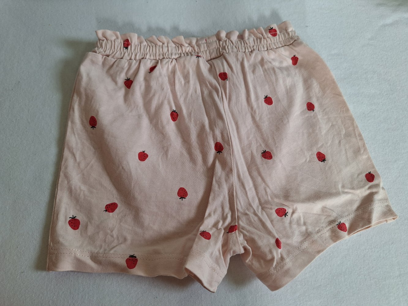 Kurze Hose mit Erdbeeren, Gr. 80 Sommershorts