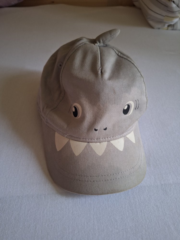 Graues Hai Käppi, Gr. 86/92