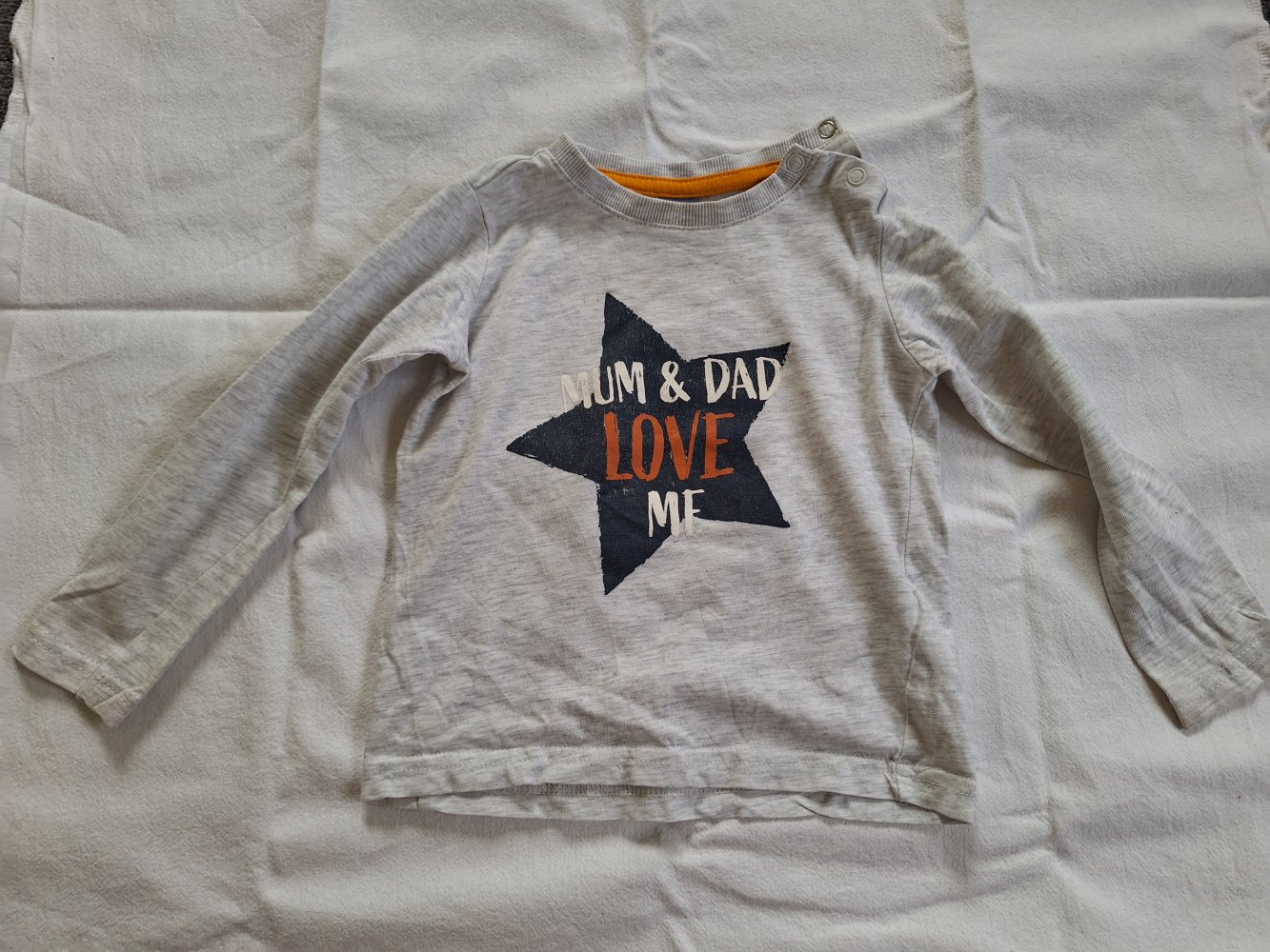 grauer Langarmpullover Gr. 92 