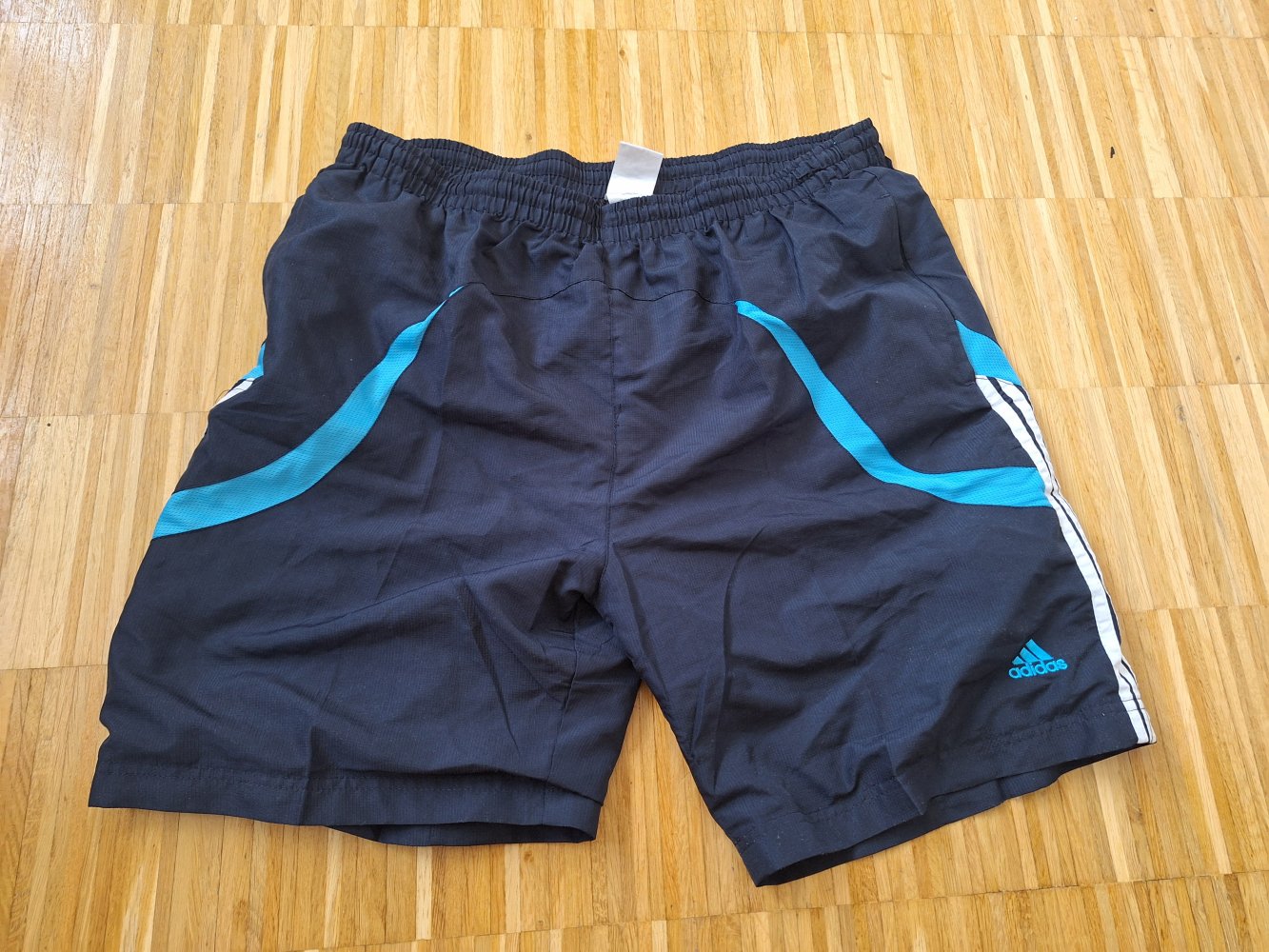 blaue adidas Herren-Sporthose / Sport-Shorts