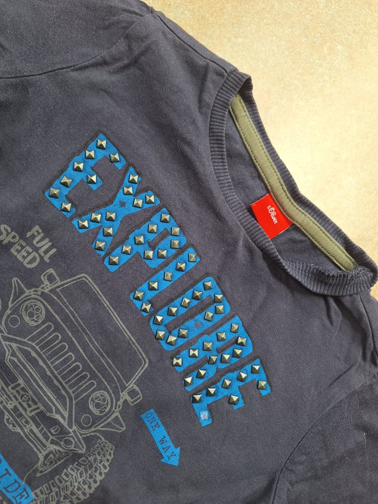 Blaues Sweatshirt mit Nieten, Gr. 104/110 