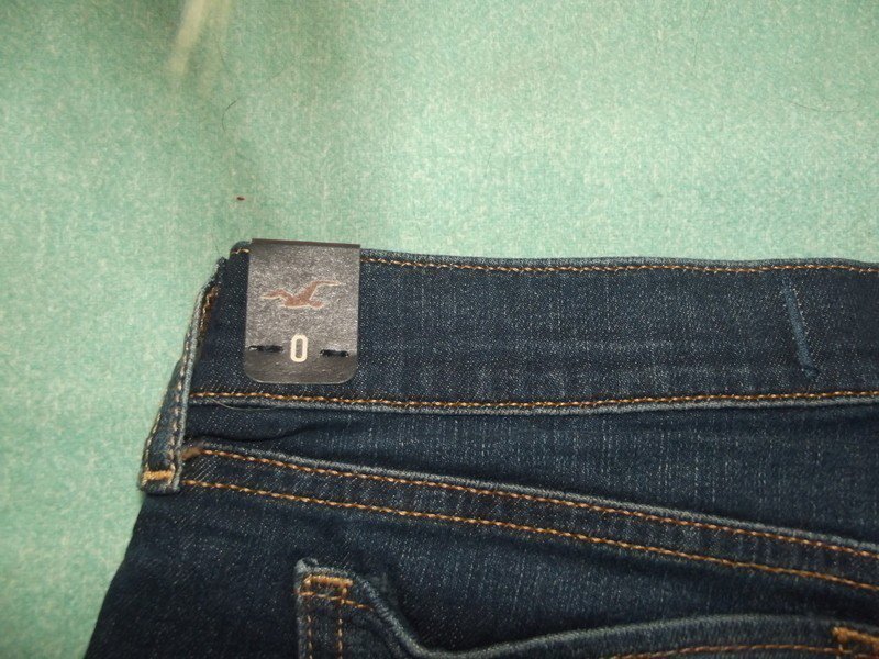  Neu! Hollister Denim Hotpants mit gesticktem Blumenmuster Größe 0 Weite 24