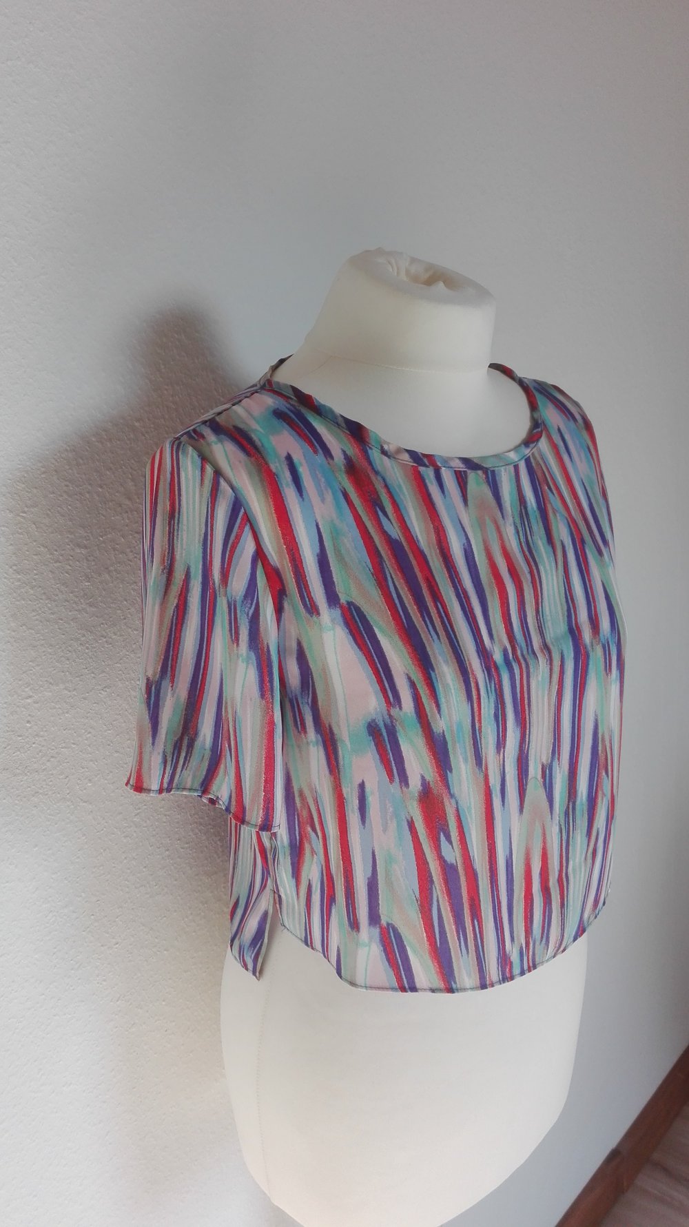 buntes Croptop gestreift von Glamorous Größe S 