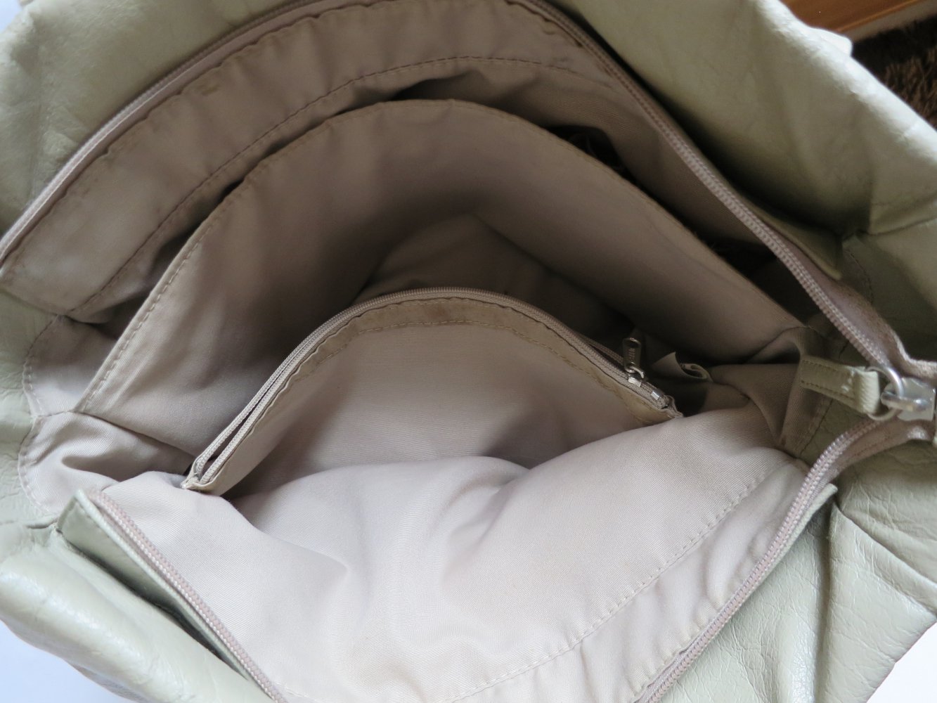 Beige, größere Handtasche
